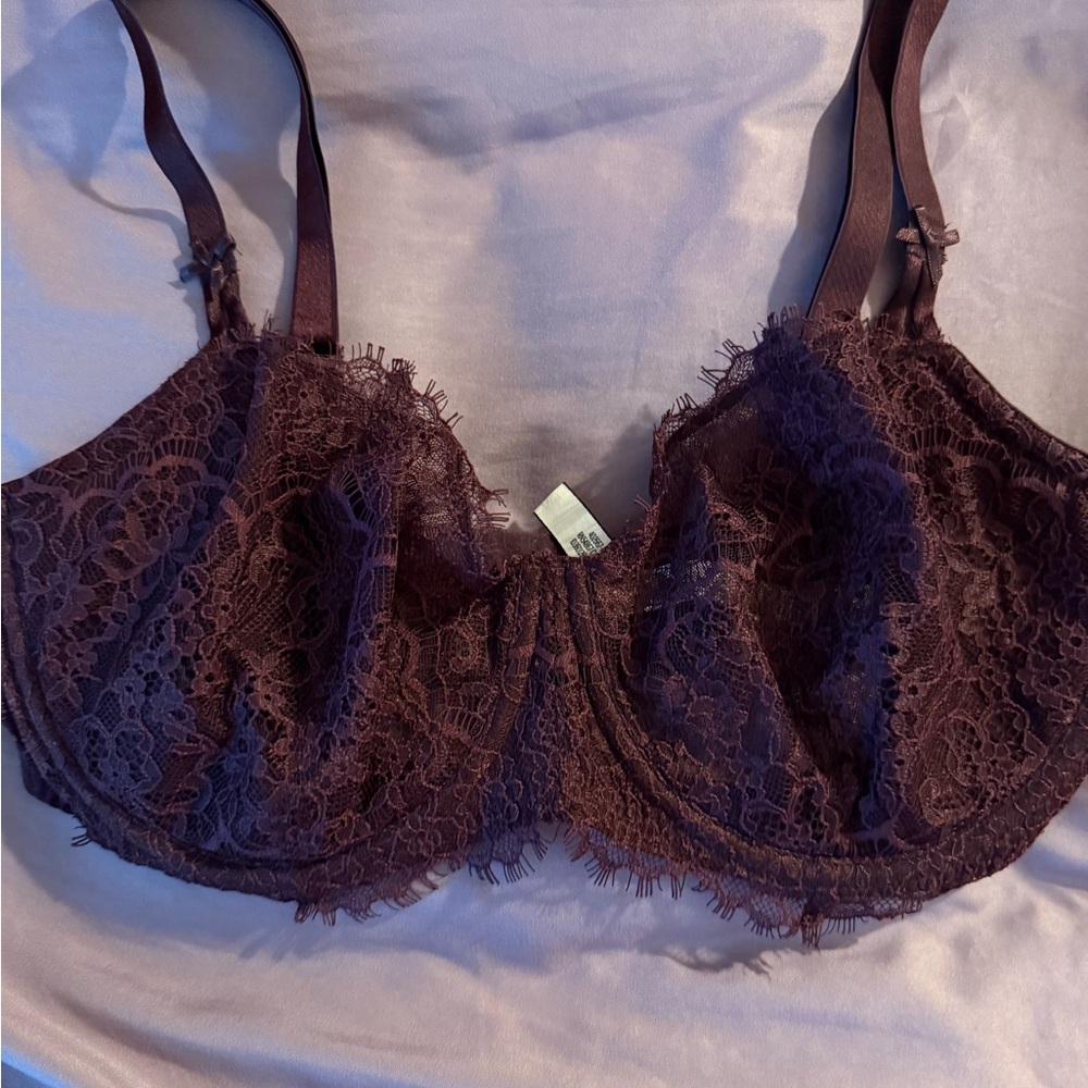 Victoria's Secret Purple Lace Underwire Bra